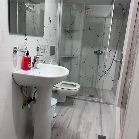 Petrit Apartment *