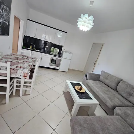 Petrit Apartment *